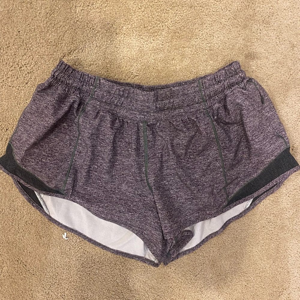Lululemon Hotty Hot Shorts (2.5) - Heather Gray